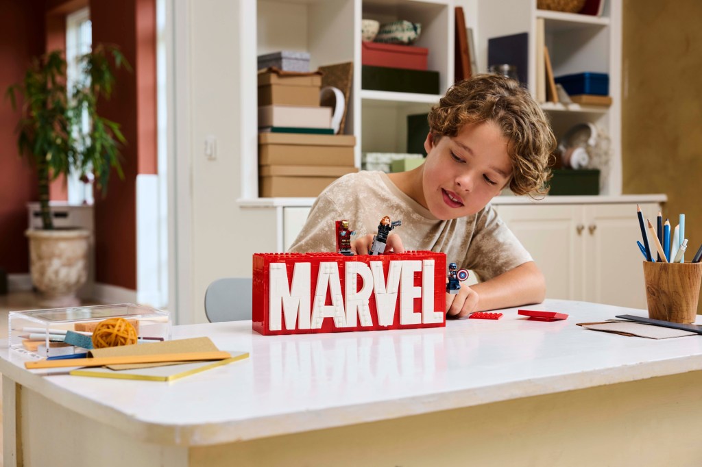 LEGO 76313 Logo MARVEL et ses super-héros