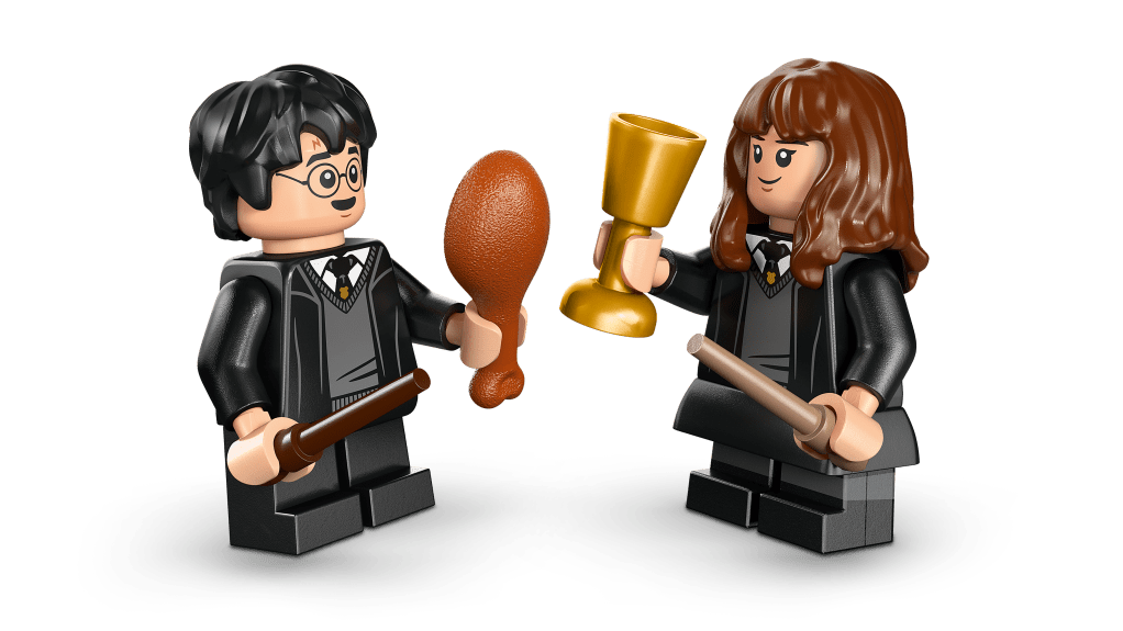 détails LEGO Harry Potter 76460 La Cérémonie du Choixpeau magique