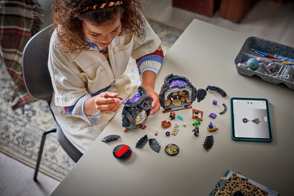 construction LEGO Harry Potter 76464 Le Chaudron : le cours de potions caché