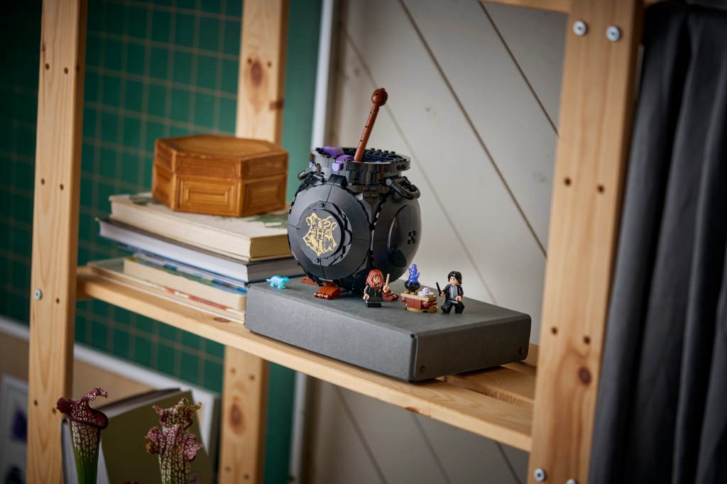 LEGO Harry Potter 76464 Le Chaudron : le cours de potions caché