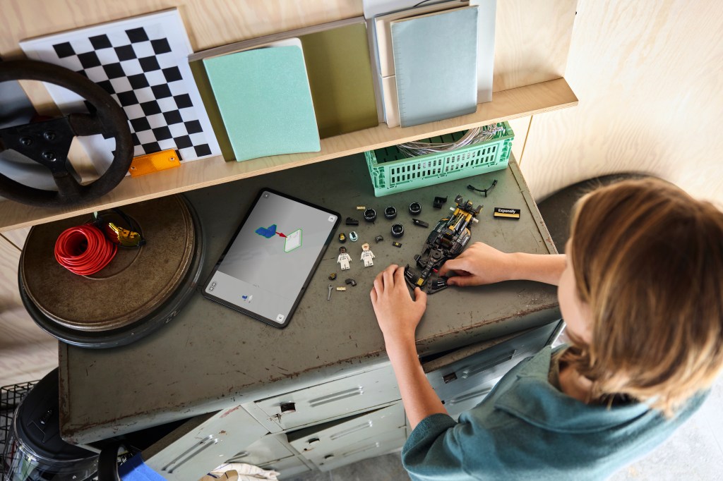 construction LEGO Speed Champions 77252 Voiture de course de l’écurie APXGP – Film F1®