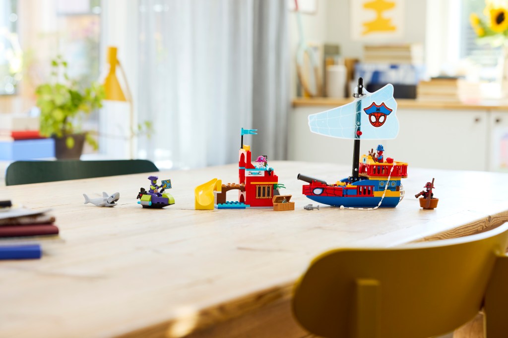 LEGO ǀ Marvel 11208 Spidey et ses Amis Extraordinaires Le Bateau Pirate de l’Équipe Spidey