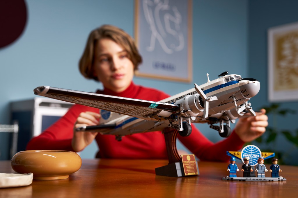 LEGO Icons 11378 Avion de Ligne Douglas DC-3 de la PAN AM