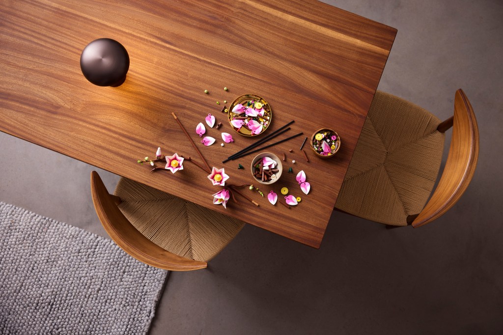 construction LEGO Botanicals 11510 Branches de Magnolia