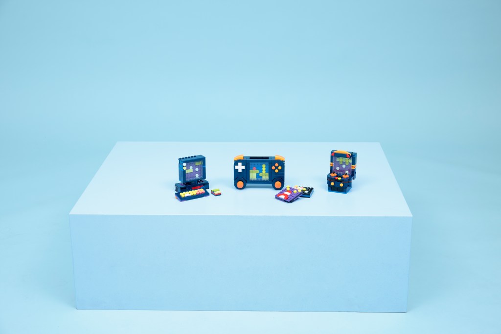 LEGO Creator 3-en-1 31380 La Console de Jeu Rétro