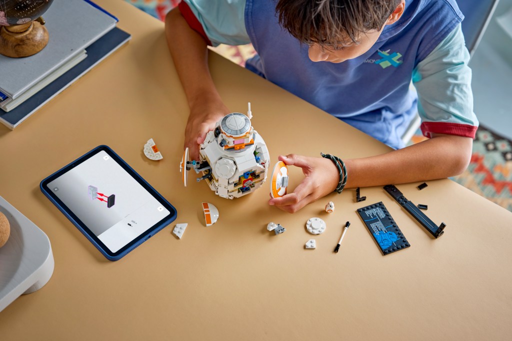 construction LEGO Star Wars 75452 – Droïde astromécano BB-8