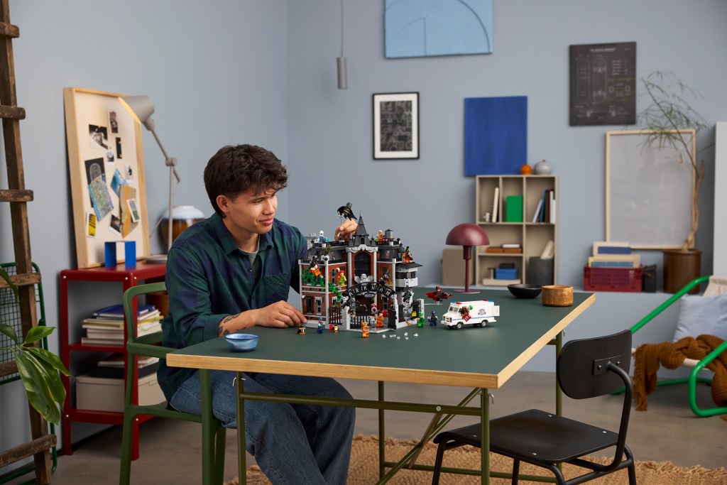 LEGO DC Batman 76300 – Arkham Asylum