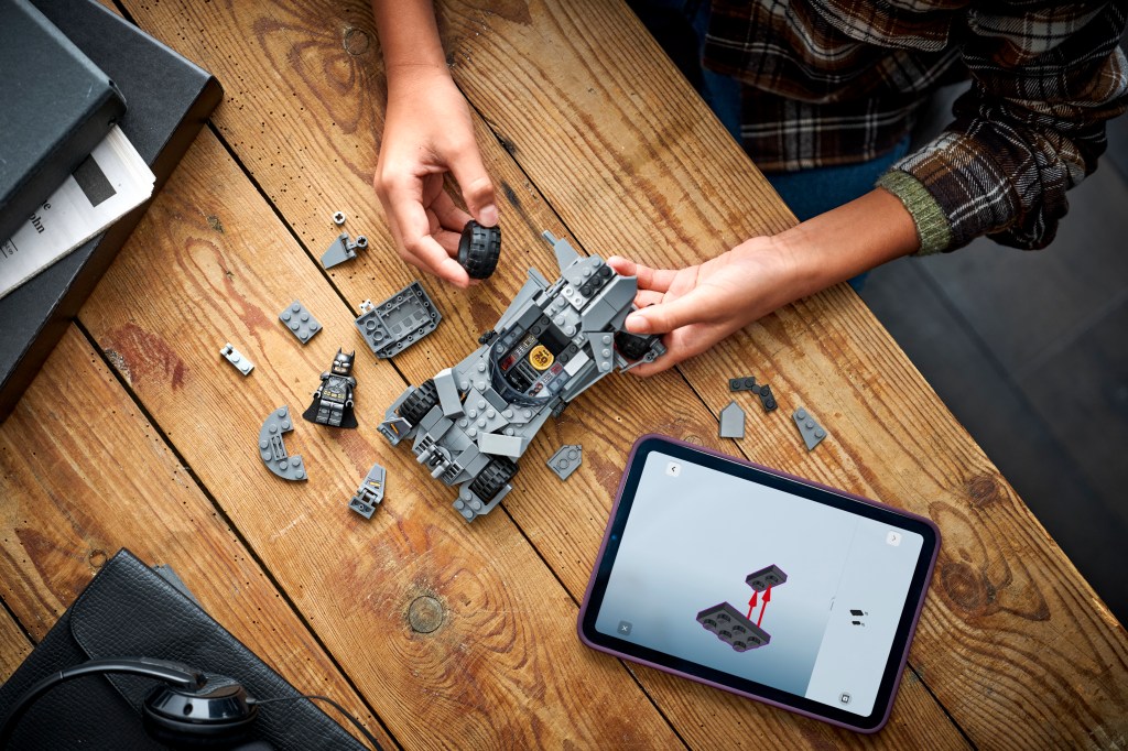 construction LEGO DC Batman 76331 – La Batmobile de Batman v Superman