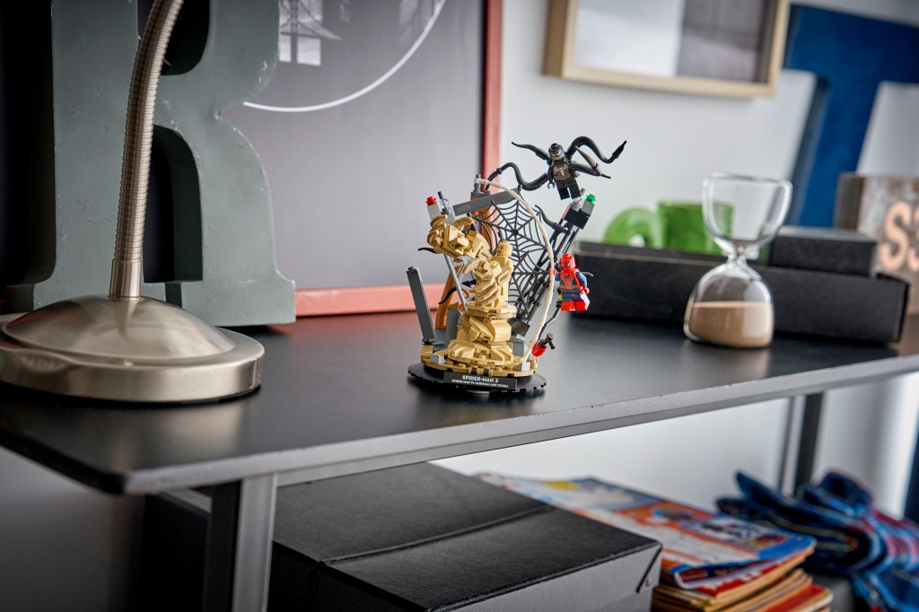 décoration LEGO ǀ Marvel 76334 Le Combat Légendaire entre Spider-Man et Sandman