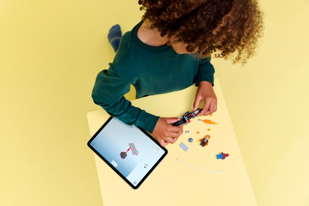 construction LEGO ǀ Marvel 76335 Spider-Man et sa Moto contre Ghost Rider