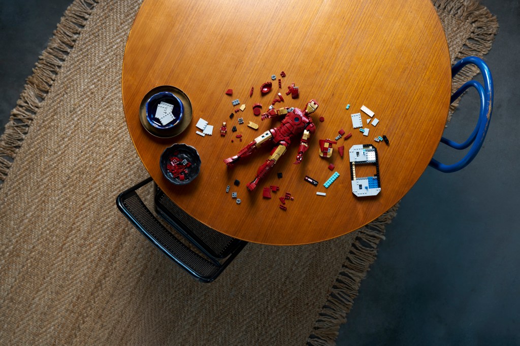 construction LEGO ǀ Marvel 76344 Iron Man Mark 3 Édition Collector