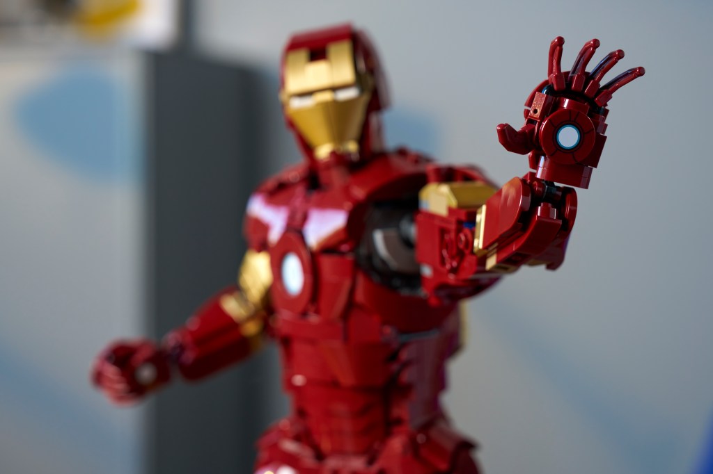détails LEGO ǀ Marvel 76344 Iron Man Mark 3 Édition Collector
