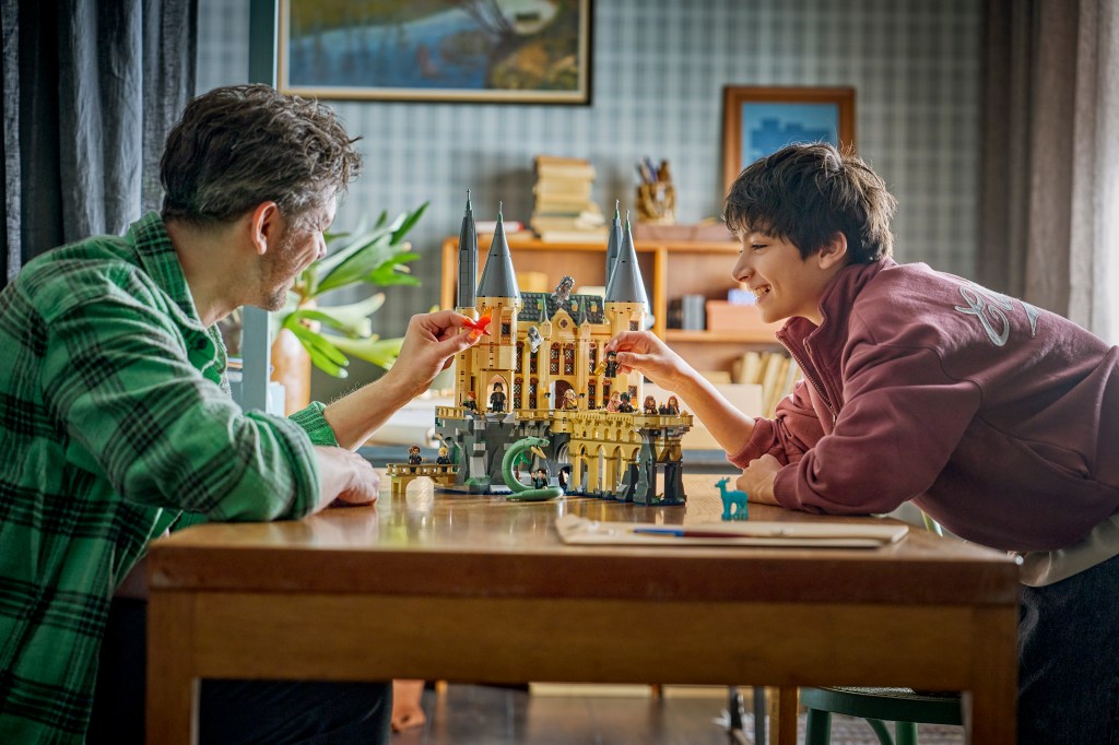 LEGO Harry Potter 76473 Le Château de Poudlard : l'Aile Est