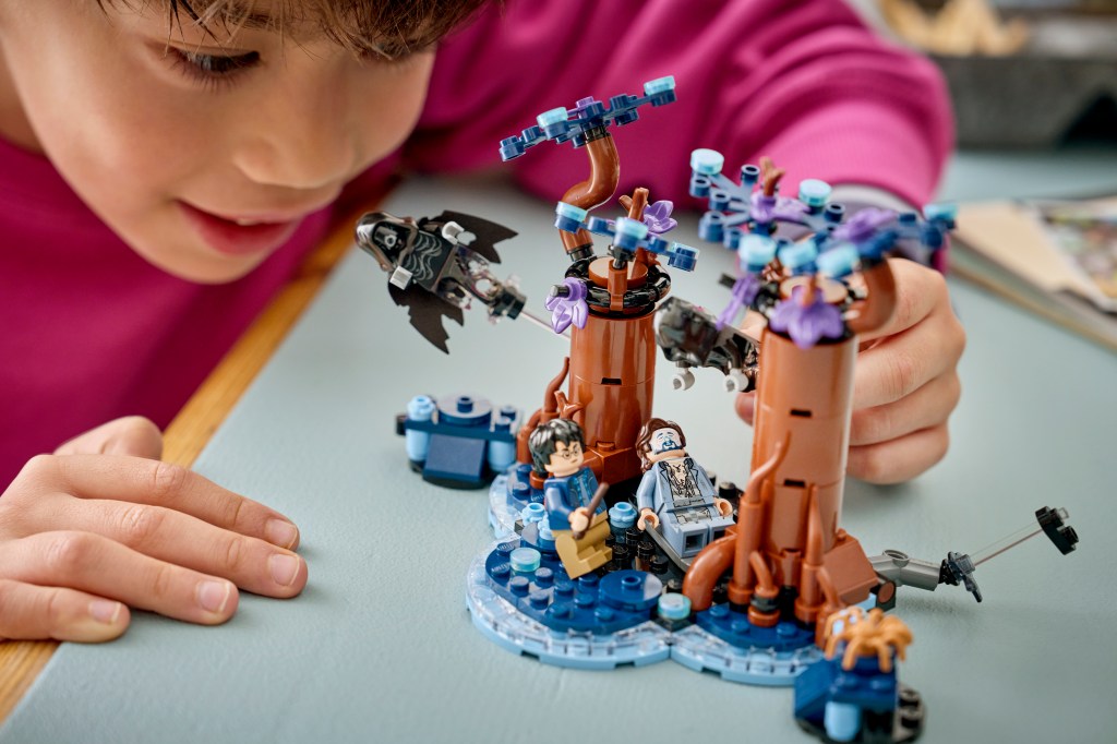 détails LEGO Harry Potter 76475 La Forêt Interdite : Expecto Patronum