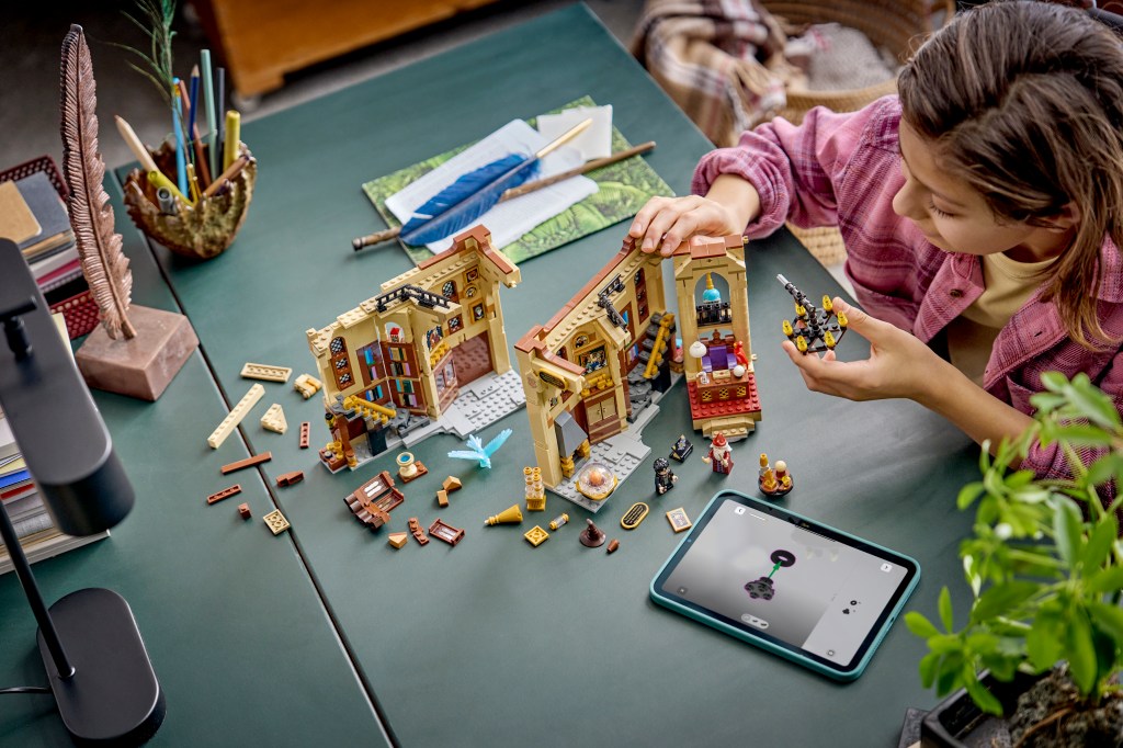 construction LEGO Harry Potter 76478 Book Nook : le Bureau de Dumbledore