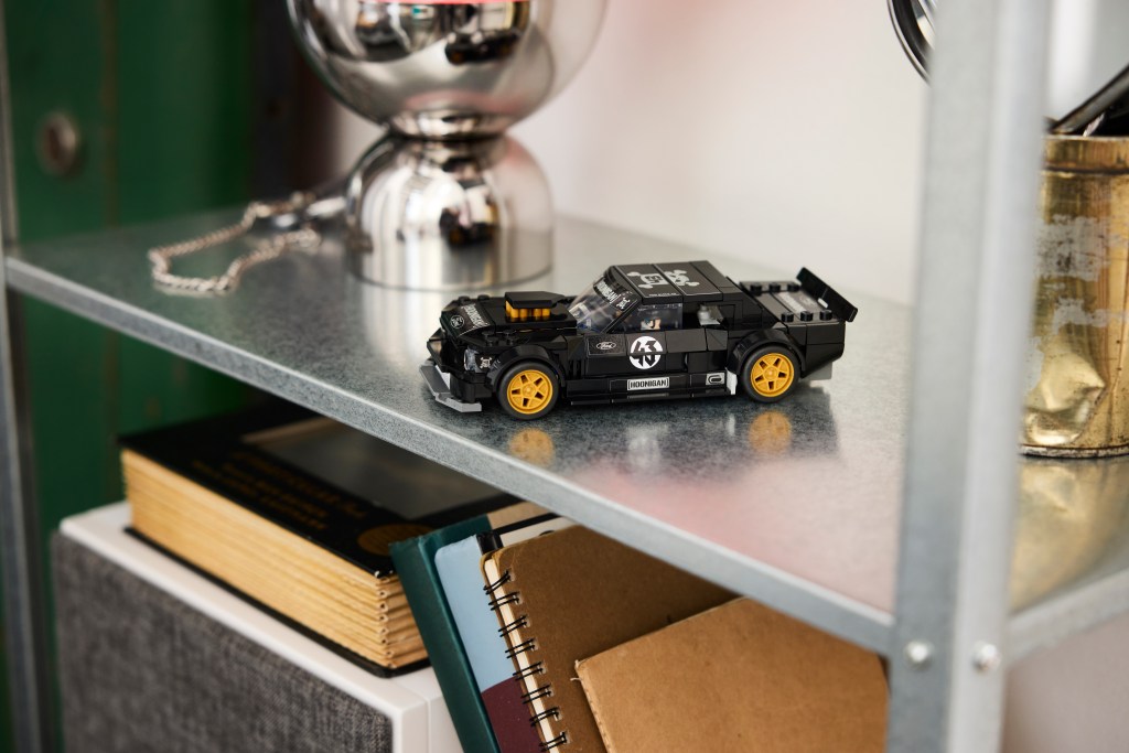 détails LEGO Speed Champions 77262 La Ford Mustang Hoonicorn V1 de 1965 de Ken Block