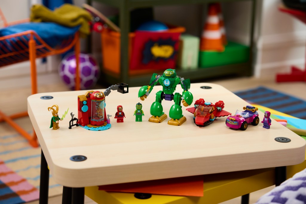 LEGO Marvel Iron Man et ses Amis Incroyables 11211 Loki contre la Team Iron Man