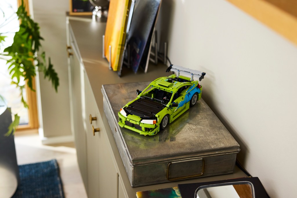 détails LEGO Technic 42229 Voiture Mitsubishi Eclipse de Fast and Furious