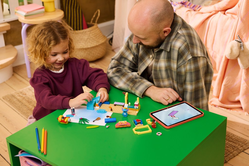 construction LEGO Disney 43280 Jeux de Plage avec Lilo et Stitch