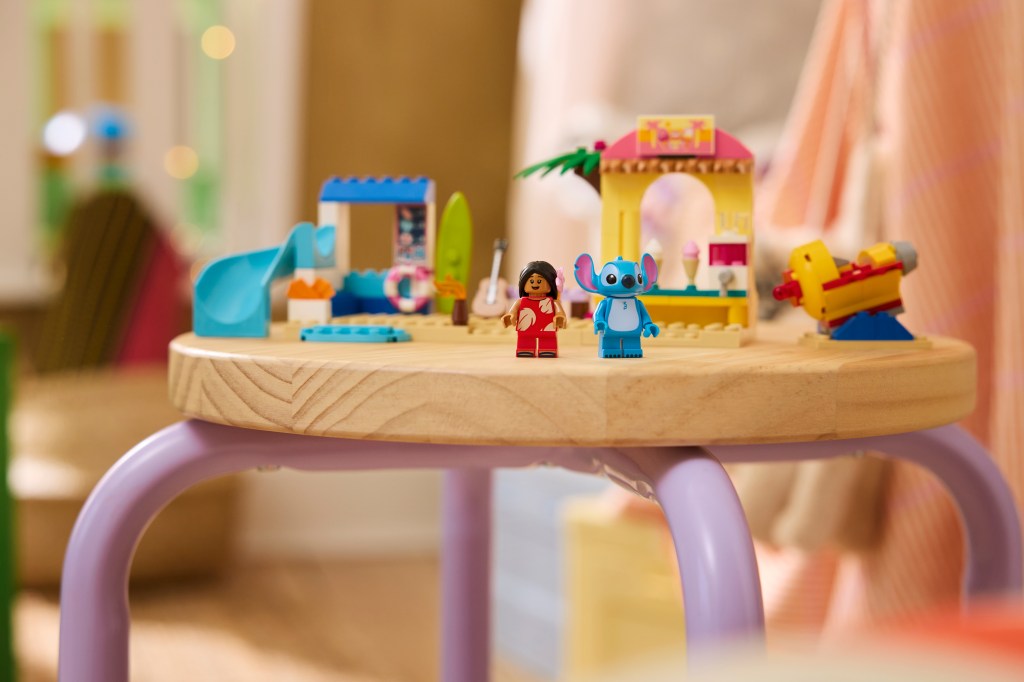 LEGO Disney 43280 Jeux de Plage avec Lilo et Stitch