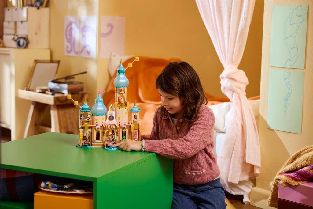 LEGO Disney Princess 43297 Le Château de Raiponce