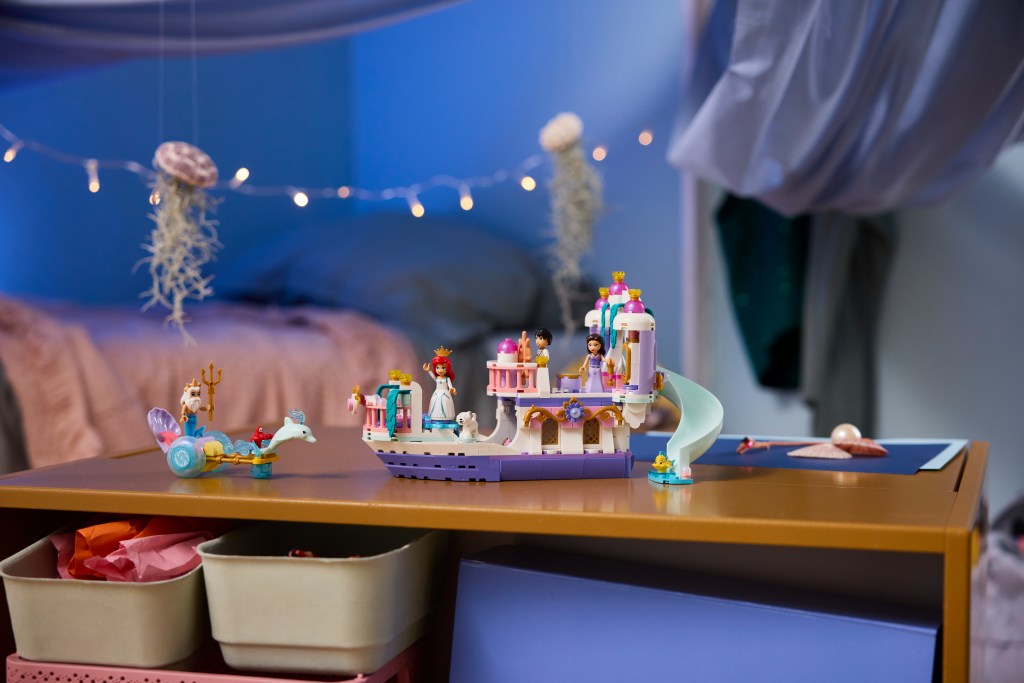 LEGO Disney Princess 43299 Le Bateau du Mariage Royal d'Ariel