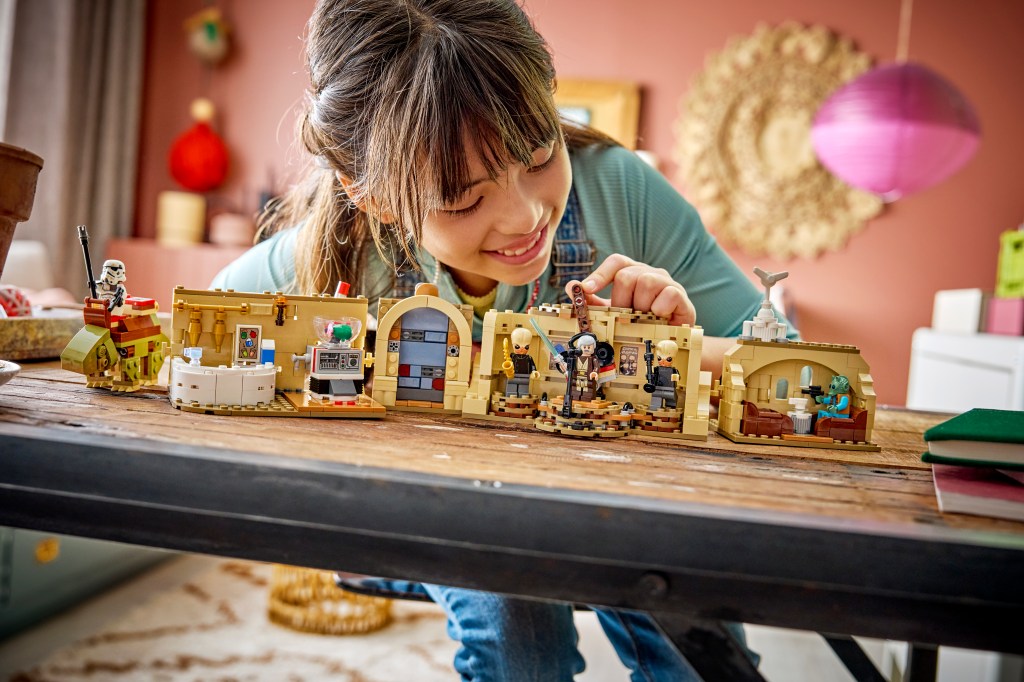 LEGO Star Wars 75425 SMART Play : la Cantina de Mos Eisley