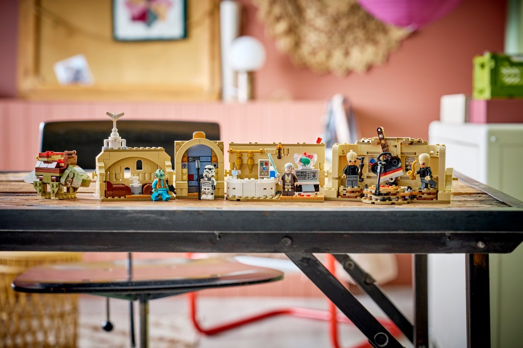 LEGO Star Wars 75425 SMART Play : la Cantina de Mos Eisley