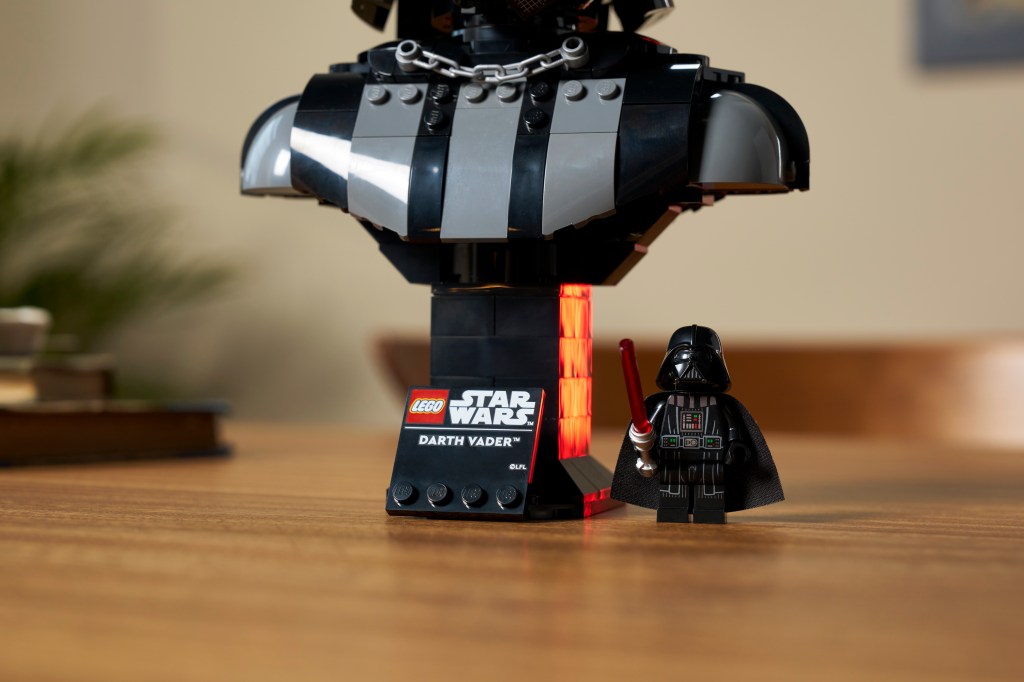 détails LEGO Star Wars 75439 Le Buste de Dark Vador