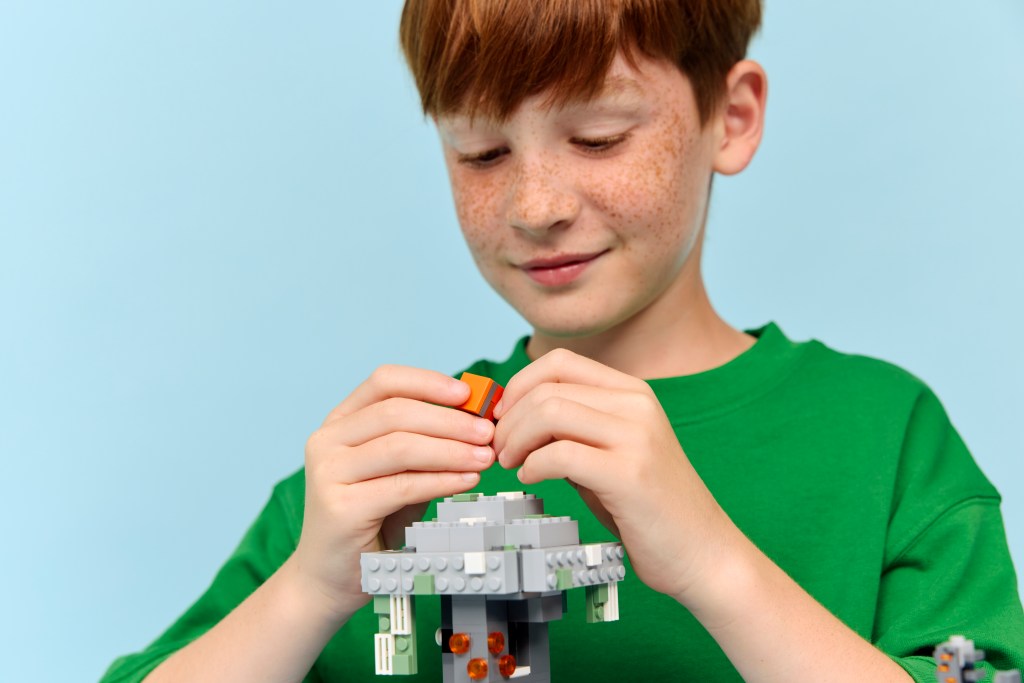 détails LEGO Minecraft 21586 Le Jardin Pâle