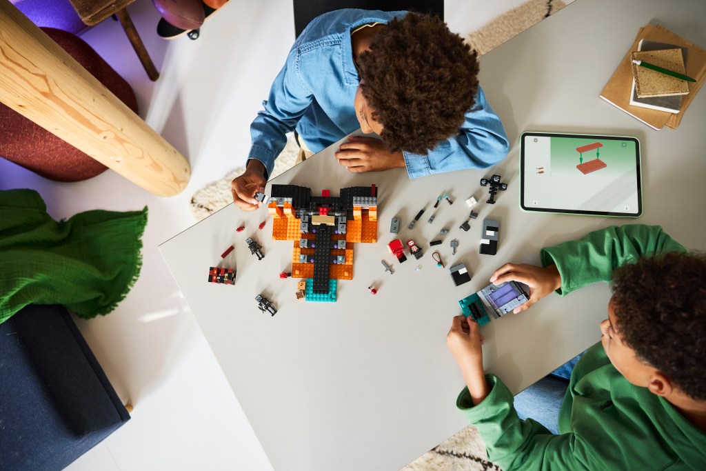 construction LEGO Minecraft 21590 Le Combat contre le Wither