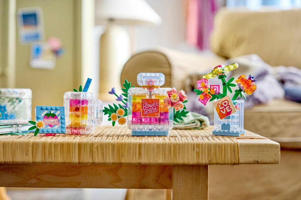 LEGO Creator 3-en-1 31383 Flacon de Parfum au Décor Floral
