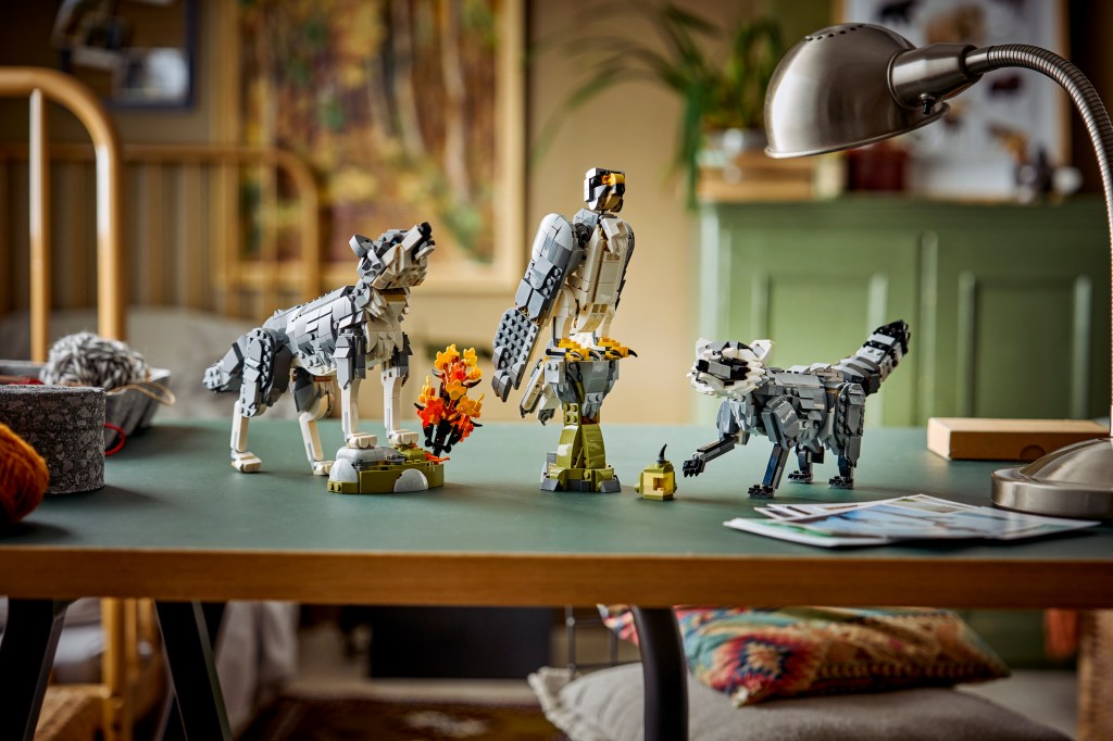 LEGO Creator 3-en-1 31393 Les Animaux de la Forêt : le Loup Gris