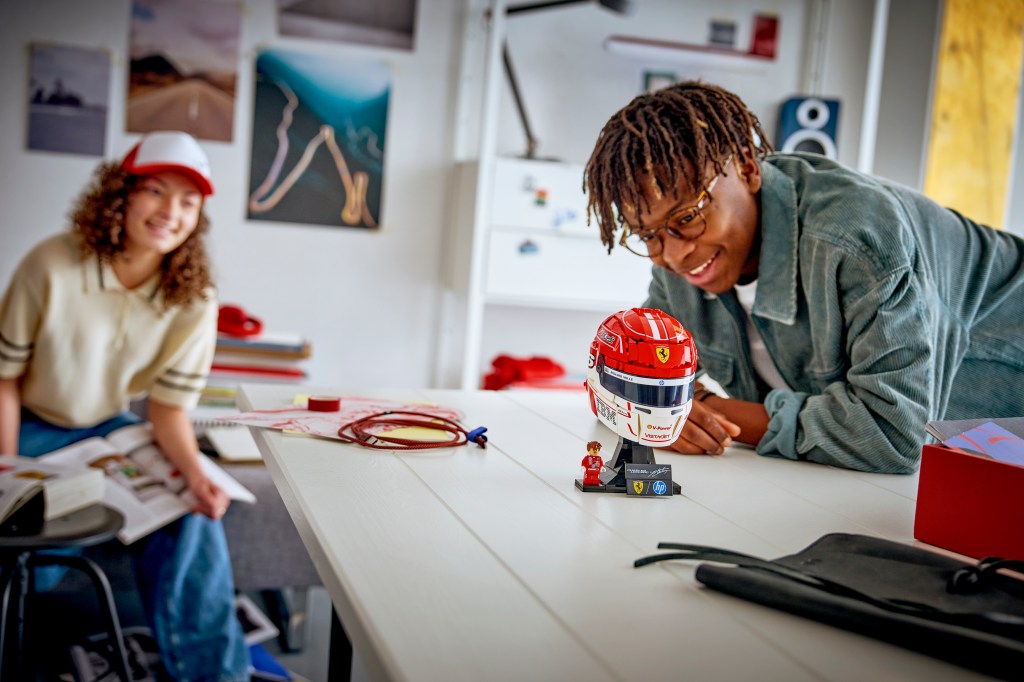 LEGO Editions 43014 Scuderia Ferrari HP Casque de Charles Leclerc