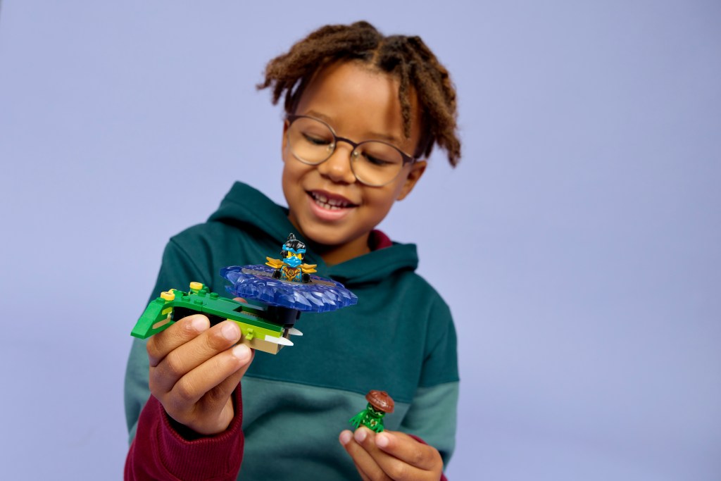 LEGO NINJAGO 71849 Nya contre la toupie du monstre mutant