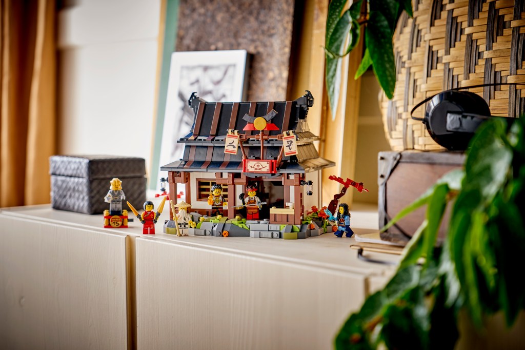 LEGO NINJAGO 71858 15e anniversaire - La forge des quatre armes