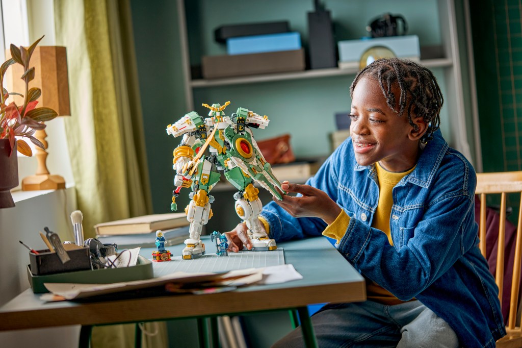 LEGO NINJAGO 71860 15e anniversaire : le robot Titan de Lloyd