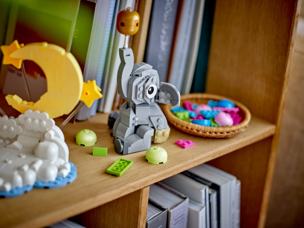 LEGO 40814 Le Bébé Éléphant dans le Ciel