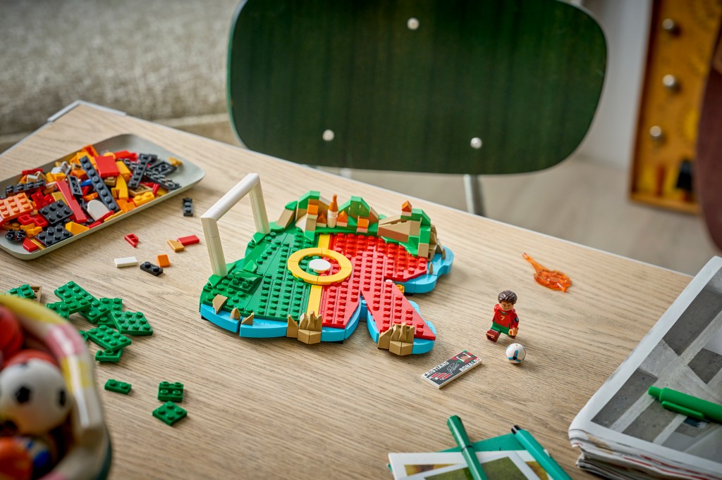 détails LEGO Editions 43012 Cristiano Ronaldo – Best Of CR7