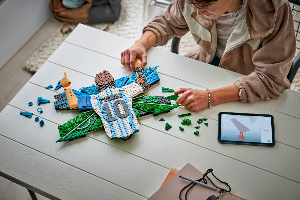 construction LEGO Editions 43018 Lionel Messi – La Célébration