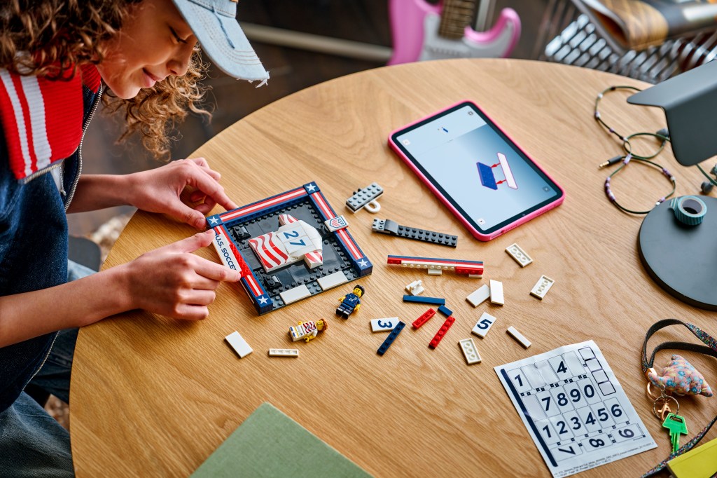 construction LEGO Editions 43033 Maillot 2026 de l'Équipe Nationale Américaine de Foot