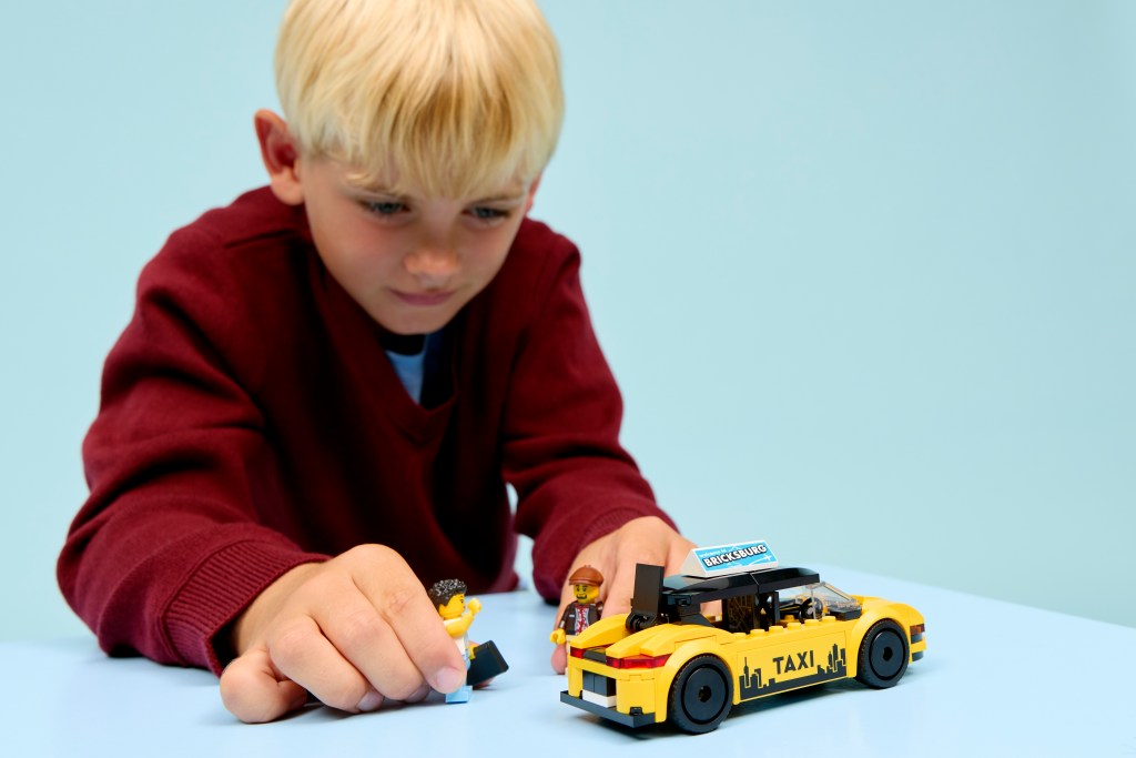 détails LEGO City 60487 Le Taxi Jaune