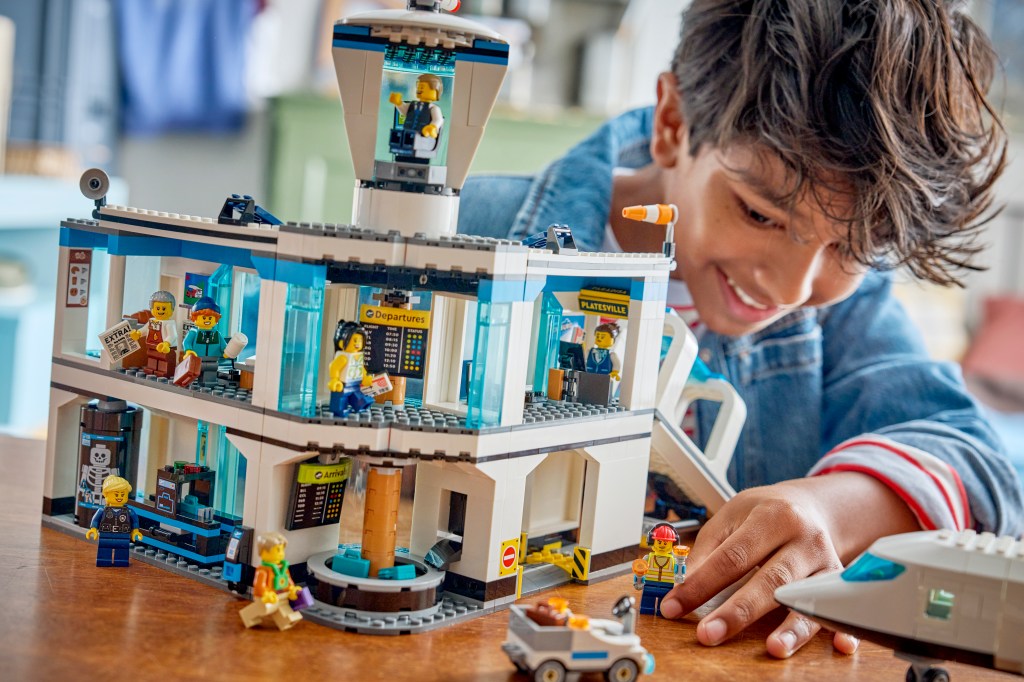 détails LEGO City 60502 L’Aéroport et l’Avion