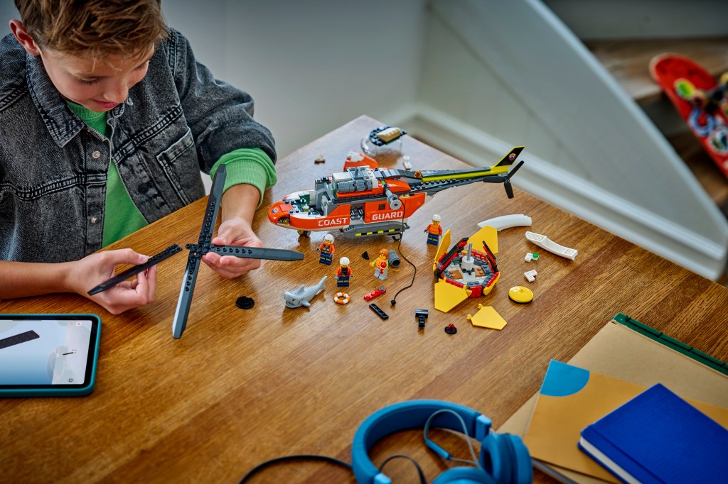 construction LEGO City 60503 L’Hélicoptère des Garde-Côtes