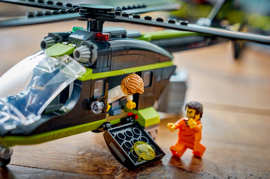 détails LEGO City 60508 Le Braquage du Train de Police