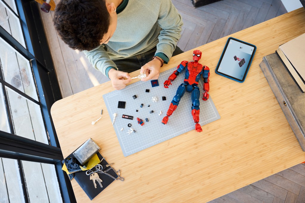 construction LEGO Marvel 76346 Spider-Man, la Figurine de Héros