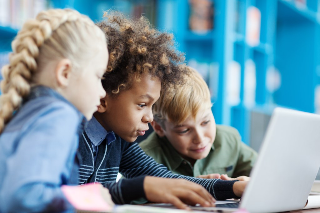créations collaboratives en ligne enfants