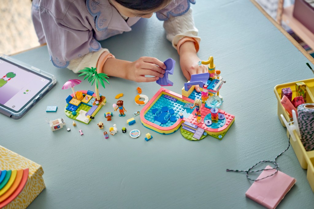construction LEGO® Friends 42676 Une Fabuleuse Journée au Parc Aquatique