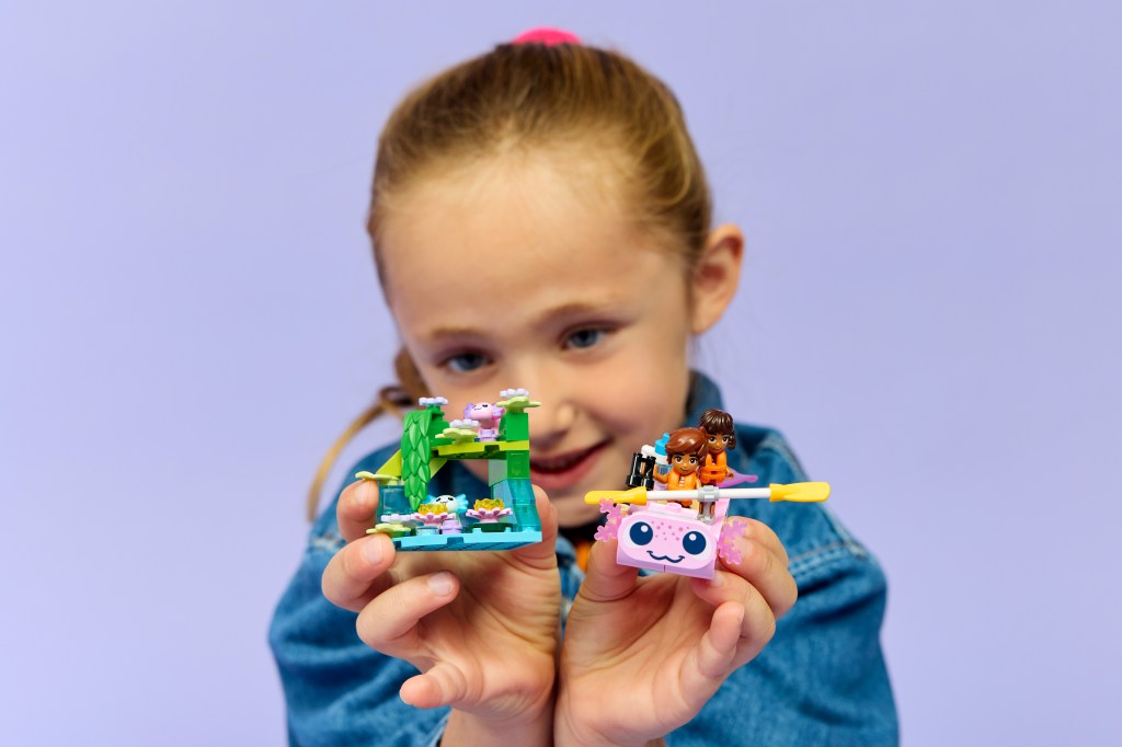 LEGO® Friends 42681 Le Bateau d’Aventures Axolotl