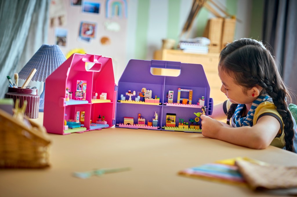 LEGO® Friends 42697 La Maison de Poupée dans la Valise Créative